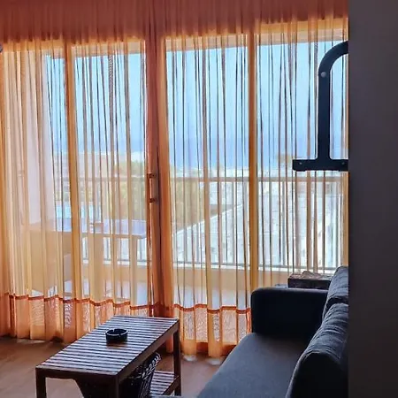 Les Cyclades Apartment *